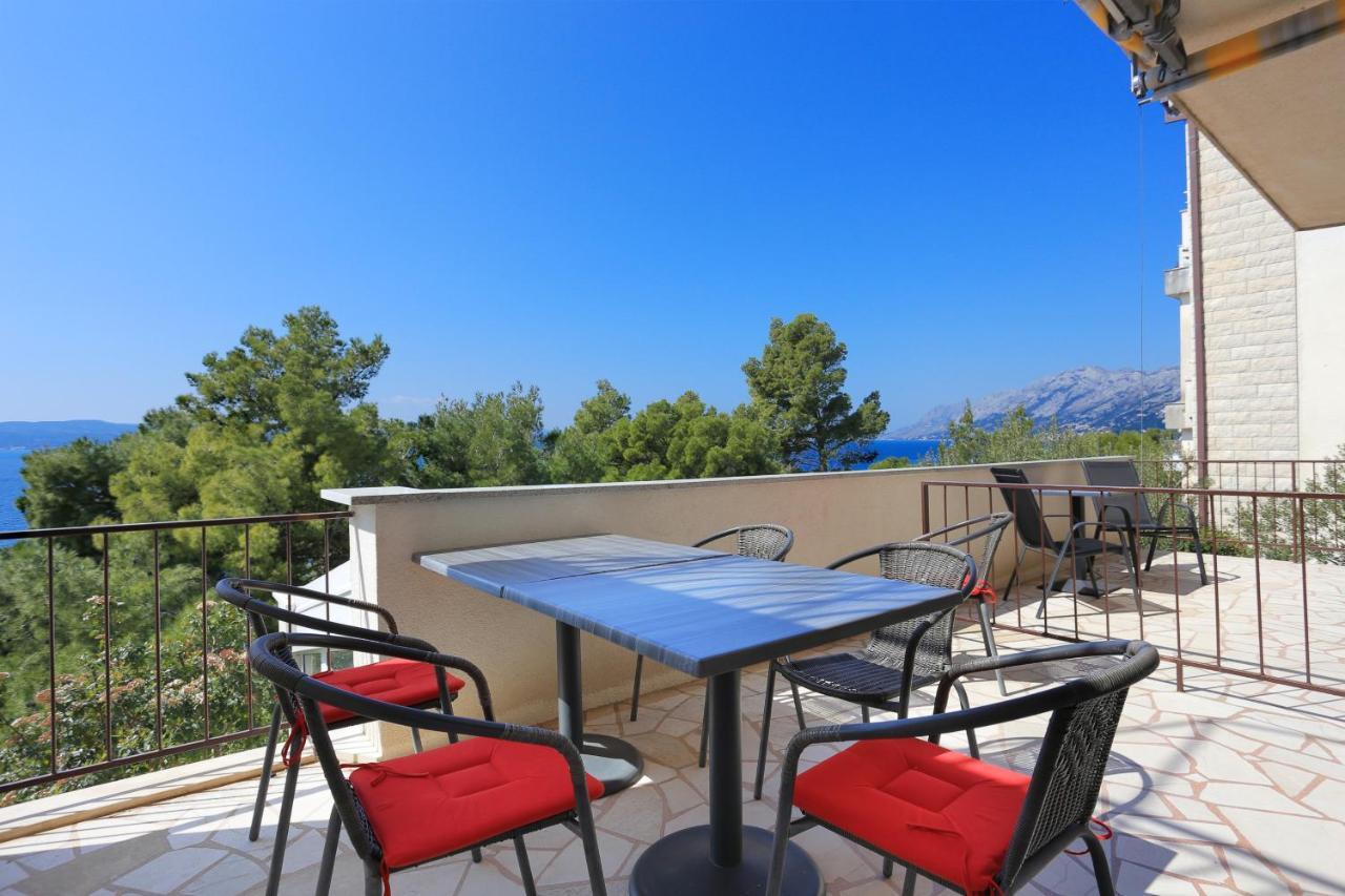 Apartments By The Sea Brela, Makarska - 2718 Exterior foto